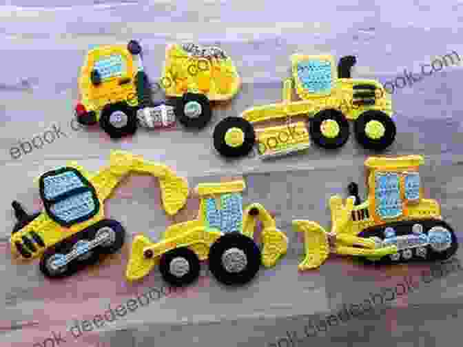 Crocheted Construction Vehicles, Including A Digger, Bulldozer, Dump Truck, And Crane Construction Vehicles To Crochet: A Dozen Chunky Trucks And Mechanical Marvels Straight From The Building Site